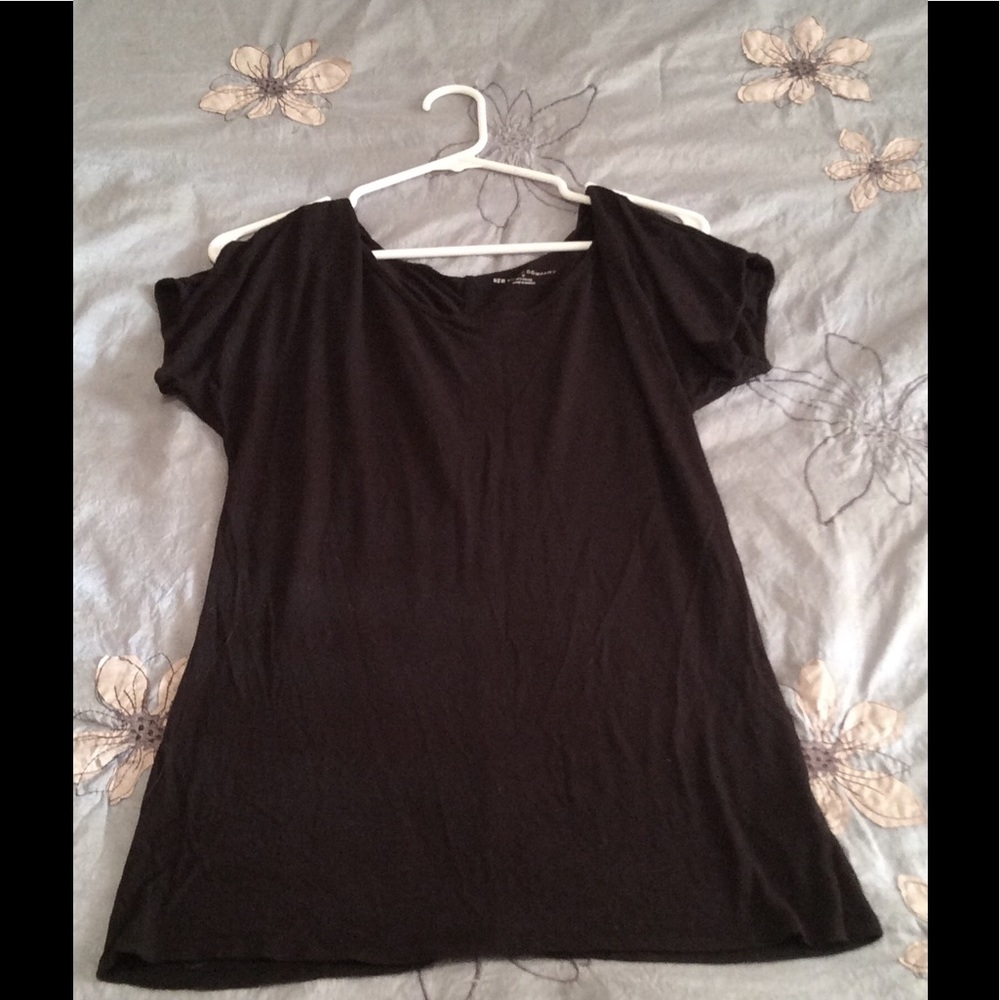 New York & Co Cold Shoulder Tee